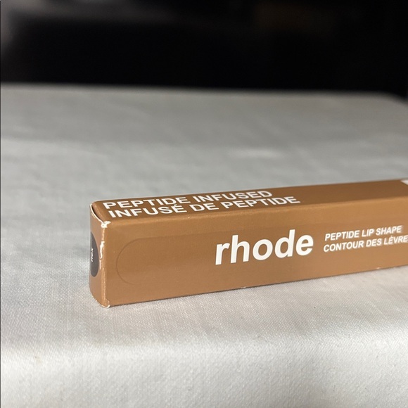 Buyer’s choice: RHODE Peptide Lip Shape - bend, lunge, stretch, flex - Picture 9 of 9
